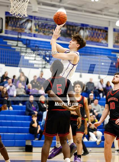 Thumbnail 2 in Waggener vs Campbell County photogallery.