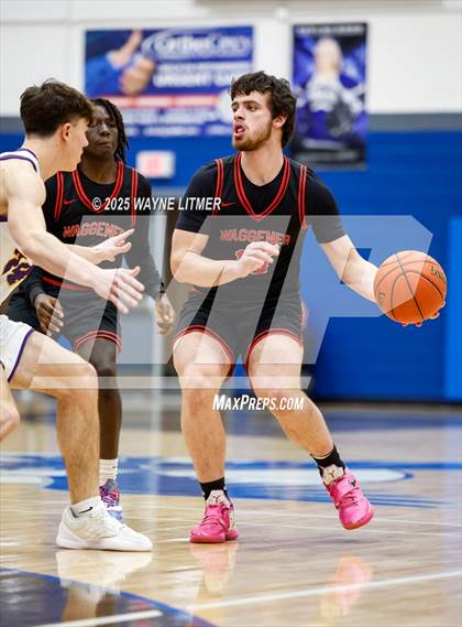Thumbnail 1 in Waggener vs Campbell County photogallery.