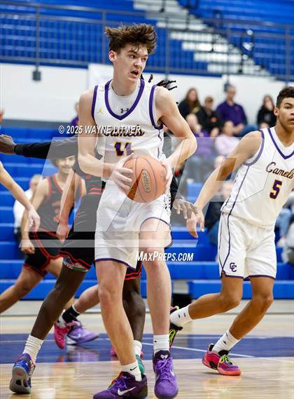 Thumbnail 2 in Waggener vs Campbell County photogallery.