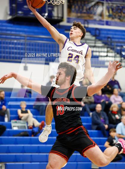 Thumbnail 1 in Waggener vs Campbell County photogallery.