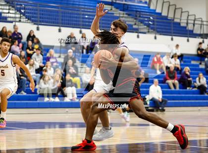 Thumbnail 2 in Waggener vs Campbell County photogallery.