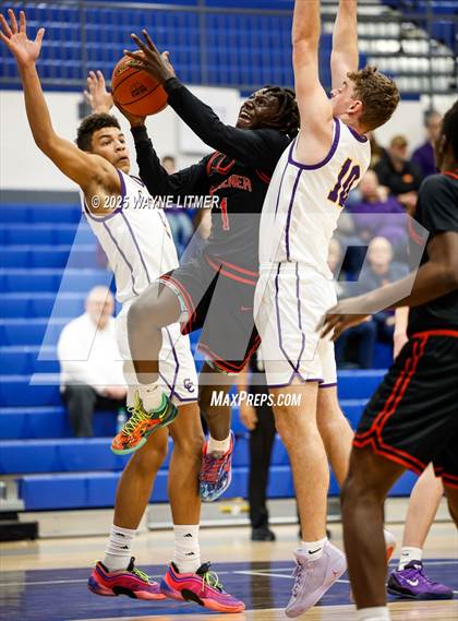 Thumbnail 3 in Waggener vs Campbell County photogallery.