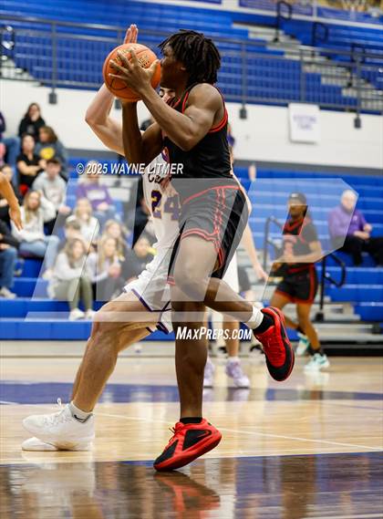 Thumbnail 2 in Waggener vs Campbell County photogallery.