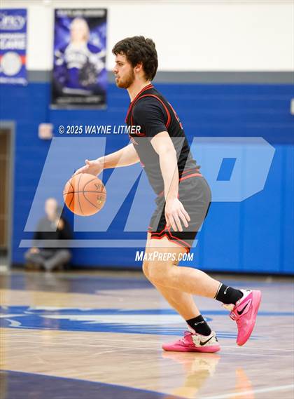 Thumbnail 3 in Waggener vs Campbell County photogallery.