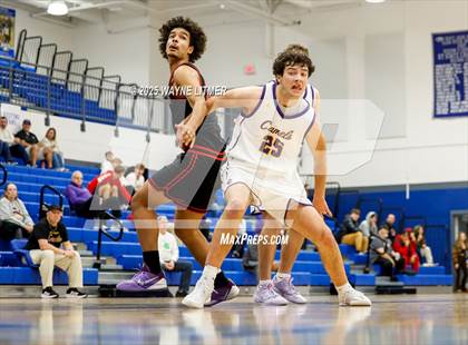 Thumbnail 3 in Waggener vs Campbell County photogallery.