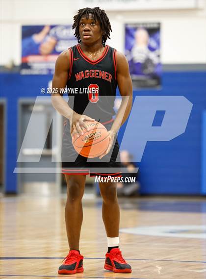 Thumbnail 1 in Waggener vs Campbell County photogallery.