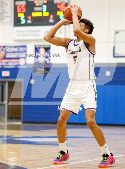 Thumbnail 2 in Waggener vs Campbell County photogallery.