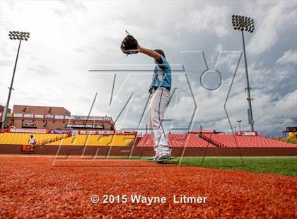Thumbnail 1 in Boone County vs Highlands (Ninth Region Tournament) photogallery.