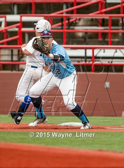 Thumbnail 3 in Boone County vs Highlands (Ninth Region Tournament) photogallery.