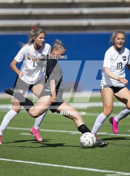 Thumbnail 3 in Southlake Carroll vs. Marcus UIL 6A Regional Championship photogallery.