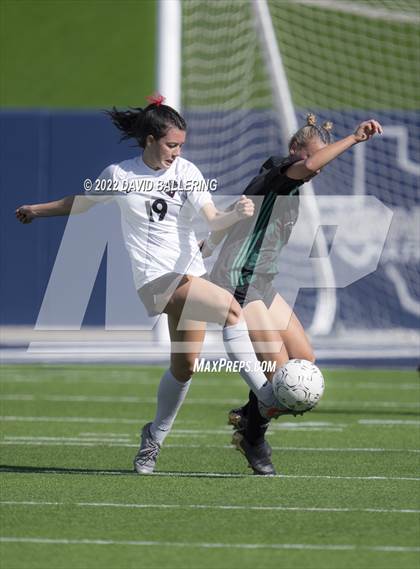 Thumbnail 1 in Southlake Carroll vs. Marcus UIL 6A Regional Championship photogallery.