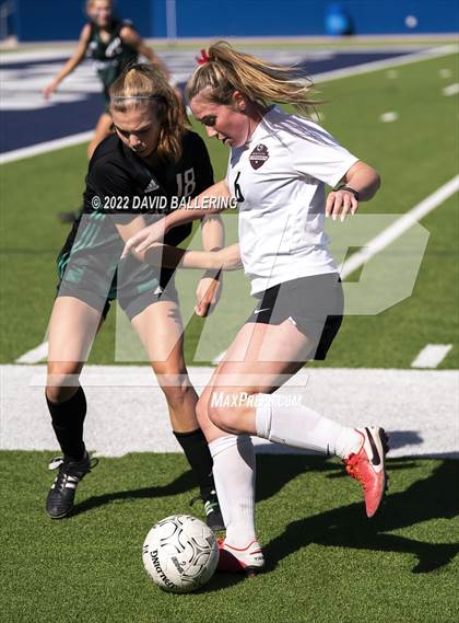 Thumbnail 3 in Southlake Carroll vs. Marcus UIL 6A Regional Championship photogallery.