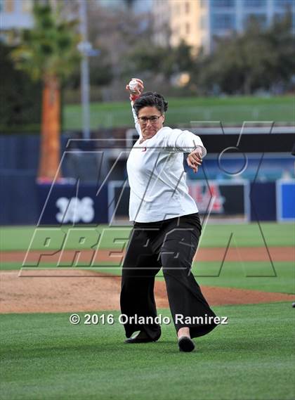 Thumbnail 3 in Bishop's vs Horizon Christian Academy (Petco Park) photogallery.