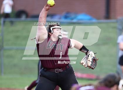 Thumbnail 1 in East Robertson @ Jo Byrns   photogallery.