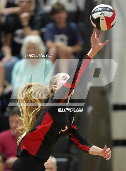 Thumbnail 3 in Oakton @ James Madison photogallery.