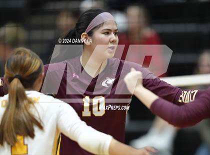 Thumbnail 3 in Oakton @ James Madison photogallery.