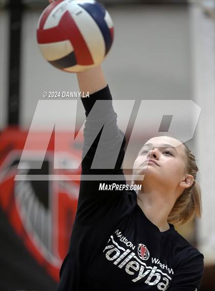 Thumbnail 3 in Oakton @ James Madison photogallery.