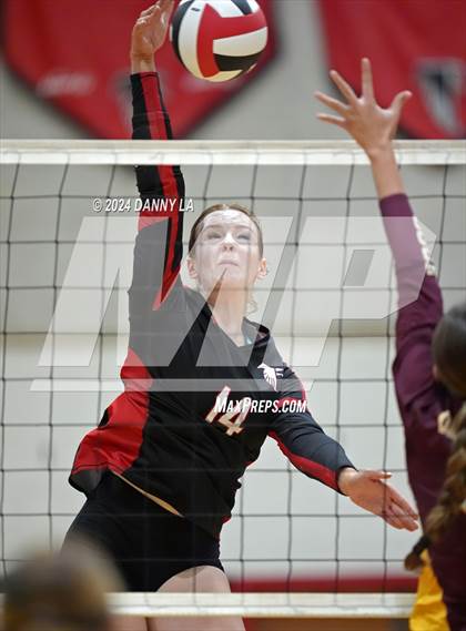 Thumbnail 3 in Oakton @ James Madison photogallery.