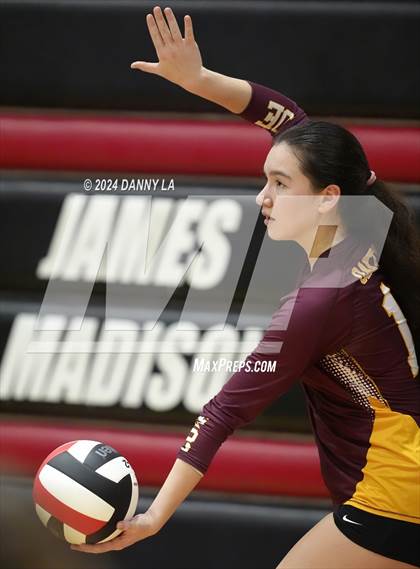 Thumbnail 2 in Oakton @ James Madison photogallery.