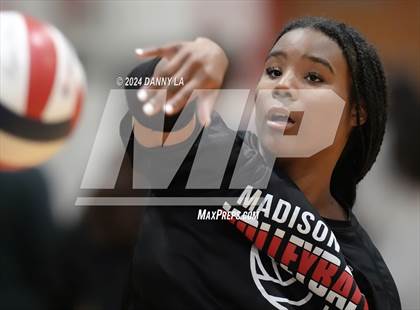 Thumbnail 1 in Oakton @ James Madison photogallery.