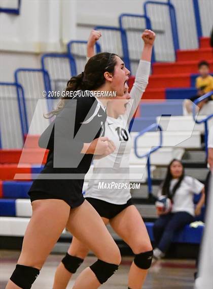 Thumbnail 1 in Palo Alto vs. Los Gatos (CIF CCS D1 Final) photogallery.