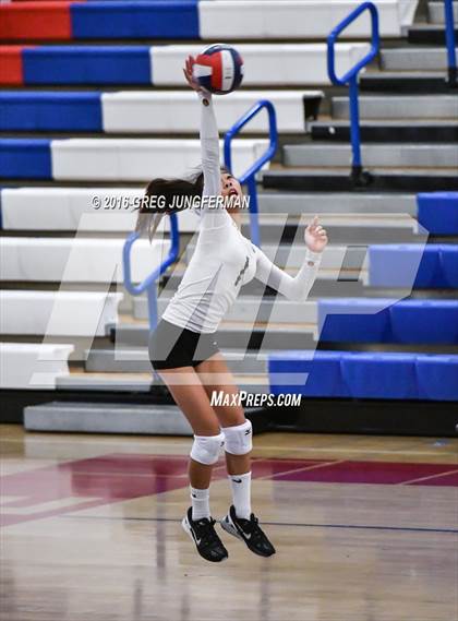 Thumbnail 2 in Palo Alto vs. Los Gatos (CIF CCS D1 Final) photogallery.