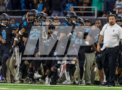 Thumbnail 3 in Wagner vs Shadow Creek (UIL 5A Semifinal Playoffs) photogallery.