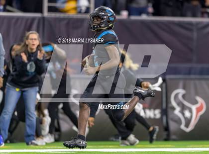 Thumbnail 2 in Wagner vs Shadow Creek (UIL 5A Semifinal Playoffs) photogallery.