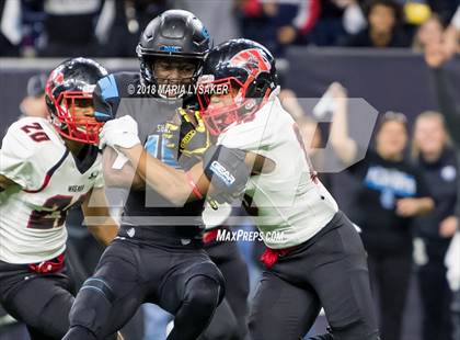 Thumbnail 2 in Wagner vs Shadow Creek (UIL 5A Semifinal Playoffs) photogallery.