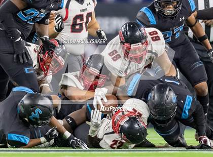 Thumbnail 1 in Wagner vs Shadow Creek (UIL 5A Semifinal Playoffs) photogallery.
