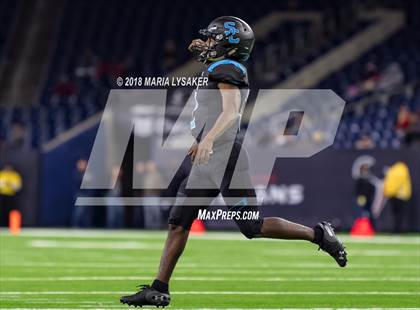 Thumbnail 2 in Wagner vs Shadow Creek (UIL 5A Semifinal Playoffs) photogallery.