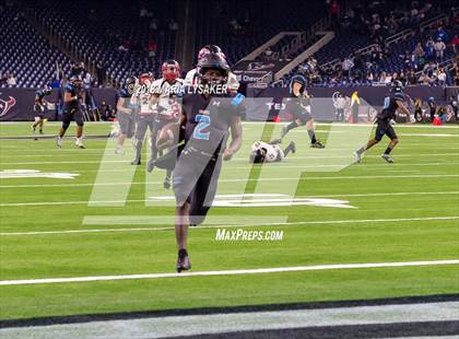 Thumbnail 1 in Wagner vs Shadow Creek (UIL 5A Semifinal Playoffs) photogallery.
