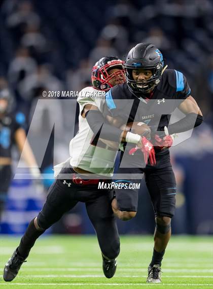 Thumbnail 2 in Wagner vs Shadow Creek (UIL 5A Semifinal Playoffs) photogallery.