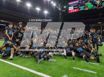 Thumbnail 1 in Wagner vs Shadow Creek (UIL 5A Semifinal Playoffs) photogallery.