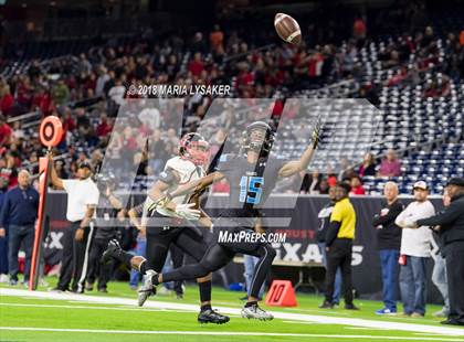 Thumbnail 3 in Wagner vs Shadow Creek (UIL 5A Semifinal Playoffs) photogallery.