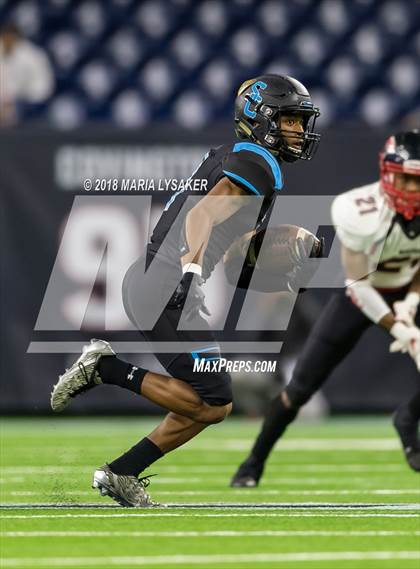 Thumbnail 1 in Wagner vs Shadow Creek (UIL 5A Semifinal Playoffs) photogallery.