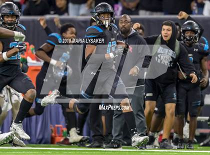 Thumbnail 2 in Wagner vs Shadow Creek (UIL 5A Semifinal Playoffs) photogallery.
