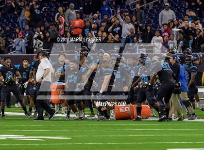 Thumbnail 1 in Wagner vs Shadow Creek (UIL 5A Semifinal Playoffs) photogallery.