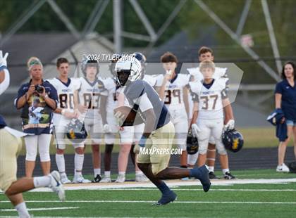 Thumbnail 3 in Mooresville @ Decatur Central photogallery.