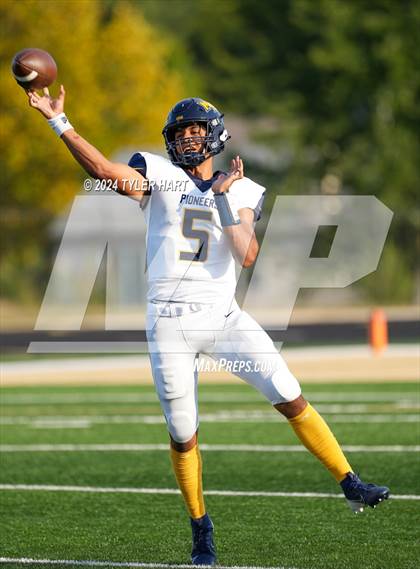 Thumbnail 3 in Mooresville @ Decatur Central photogallery.
