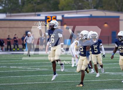Thumbnail 2 in Mooresville @ Decatur Central photogallery.