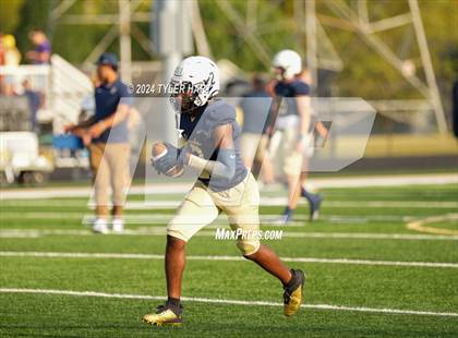 Thumbnail 3 in Mooresville @ Decatur Central photogallery.