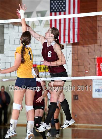 Thumbnail 1 in West Valley vs. Sutter (CIF NS D4 Final) photogallery.