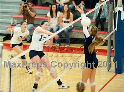 Thumbnail 3 in Bonita Vista vs La Costa Canyon (CIF SDS D2 Final) photogallery.