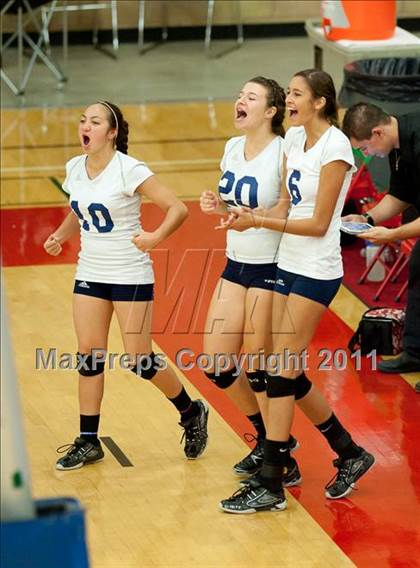 Thumbnail 2 in Bonita Vista vs La Costa Canyon (CIF SDS D2 Final) photogallery.