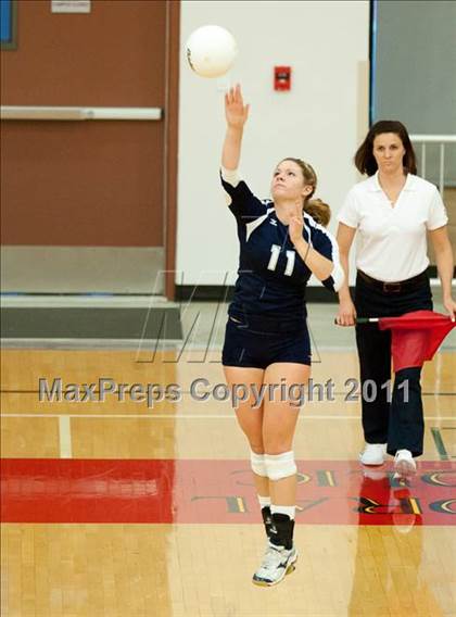 Thumbnail 2 in Bonita Vista vs La Costa Canyon (CIF SDS D2 Final) photogallery.