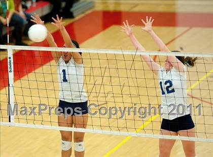 Thumbnail 2 in Bonita Vista vs La Costa Canyon (CIF SDS D2 Final) photogallery.