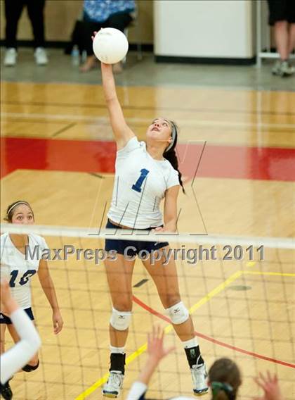 Thumbnail 1 in Bonita Vista vs La Costa Canyon (CIF SDS D2 Final) photogallery.