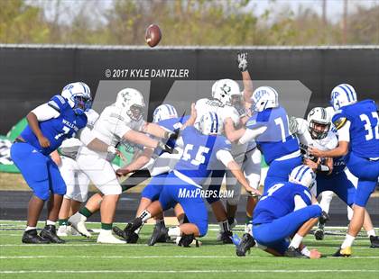 Thumbnail 3 in Wills Point vs. Caddo Mills (UIL 4A Division 2 Region 2 bi-district) photogallery.