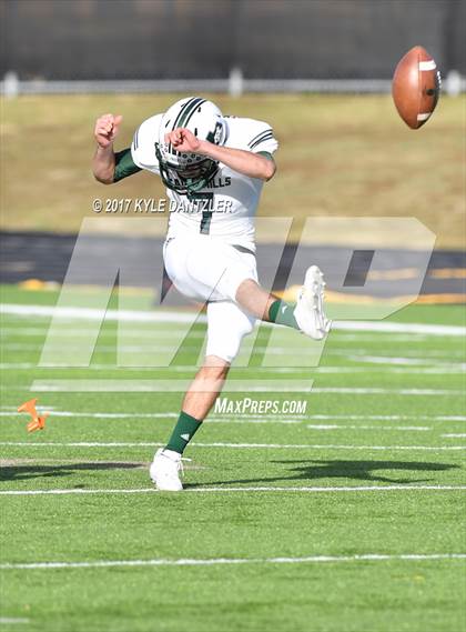 Thumbnail 3 in Wills Point vs. Caddo Mills (UIL 4A Division 2 Region 2 bi-district) photogallery.